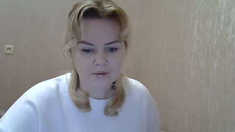 Snapshot of karennelsonx chatting on February 2, 4:11 pm karennelsonx online show from February 2, 4:11 pm