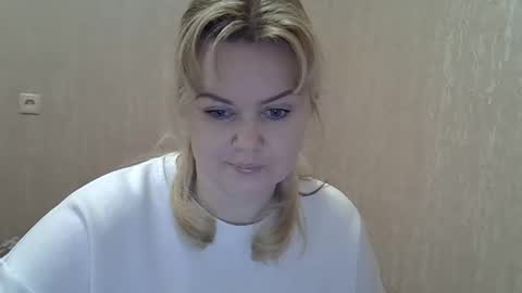 Snapshot of karennelsonx chatting on February 2, 7:14 pm karennelsonx online show from February 2, 7:14 pm
