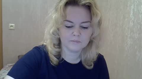 Snapshot of karennelsonx chatting on February 17, 2:26 pm karennelsonx online show from February 17, 2:26 pm