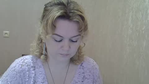 Snapshot of karennelsonx chatting on February 25, 11:41 am karennelsonx online show from February 25, 11:41 am