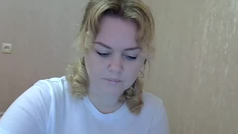Snapshot of karennelsonx chatting on February 26, 12:14 pm karennelsonx online show from February 26, 12:14 pm