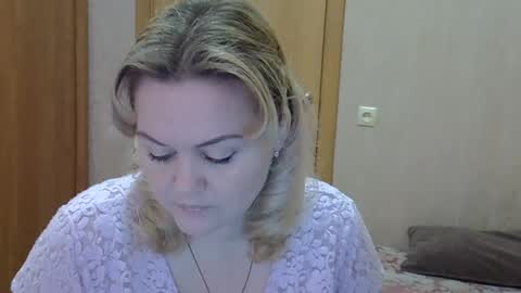 Snapshot of karennelsonx chatting on March 10, 9:21 am karennelsonx online show from March 10, 9:21 am