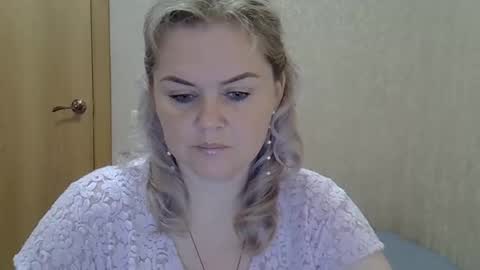 Snapshot of karennelsonx chatting on September 12, 8:47 am karennelsonx online show from September 12, 8:47 am