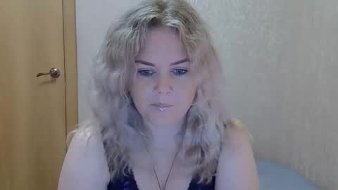 Snapshot of karennelsonx chatting on September 16, 12:17 pm karennelsonx online show from September 16, 12:17 pm