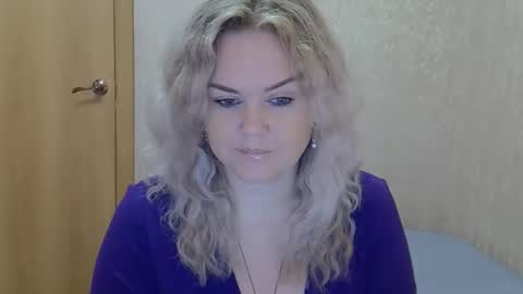 Snapshot of karennelsonx chatting on September 17, 10:39 am karennelsonx online show from September 17, 10:39 am