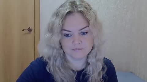Snapshot of karennelsonx chatting on September 25, 8:29 am karennelsonx online show from September 25, 8:29 am