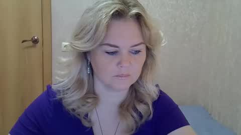 Snapshot of karennelsonx chatting on October 6, 7:28 am karennelsonx online show from October 6, 7:28 am