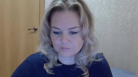 Snapshot of karennelsonx chatting on October 13, 7:03 pm karennelsonx online show from October 13, 7:03 pm