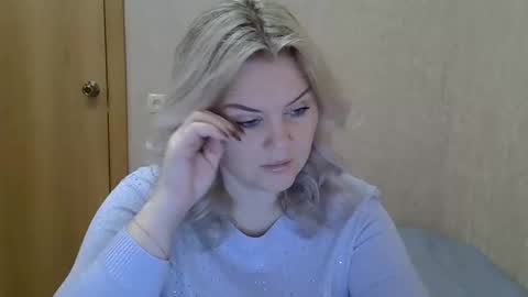 karennelsonx online show from January 16, 8:07 am