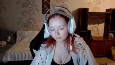 Lisa Backler online show from September 13, 4:18 pm