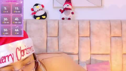 kariina_wong online show from December 4, 8:28 pm