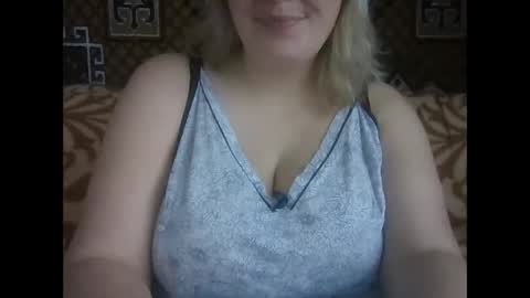 Snapshot of karilina_hi chatting on December 1, 8:41 am Karilina Hi online show from December 1, 8:41 am