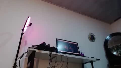 Snapshot of karima_sarabe chatting on October 24, 9:44 pm karima_sarabe online show from October 24, 9:44 pm