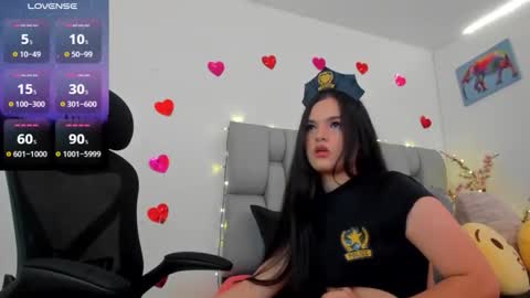 Karin    online show from April 18, 3:10 am