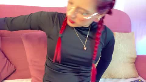 karina online show from April 14, 11:49 am