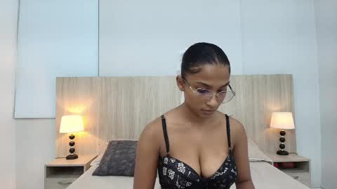 Karina Calderon online show from April 9, 11:48 am