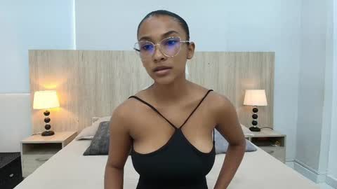 Karina Calderon online show from April 14, 11:38 am