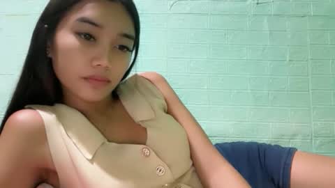 Snapshot of karina_goddess chatting on June 8, 3:12 pm karina online show from June 8, 3:12 pm