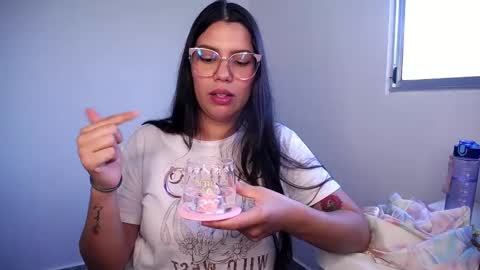 Snapshot of karina_santiago chatting on January 29, 9:39 pm Karina online show from January 29, 9:39 pm