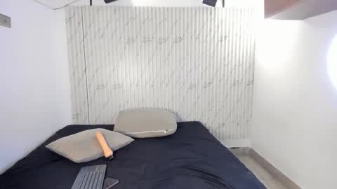 Snapshot of karinaaurora1 chatting on October 29, 4:53 pm karinaaurora1 online show from October 29, 4:53 pm