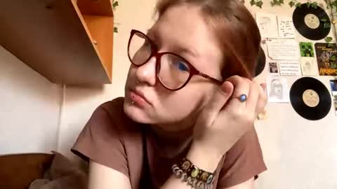 Karina online show from April 18, 8:29 am