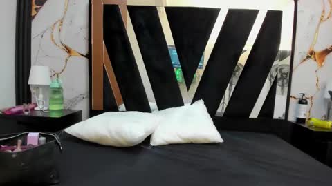 Snapshot of karinasimonz chatting on February 8, 7:17 pm KarinaSimonz online show from February 8, 7:17 pm