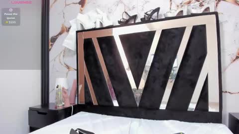 Snapshot of karinasimonz chatting on February 25, 8:40 pm KarinaSimonz online show from February 25, 8:40 pm