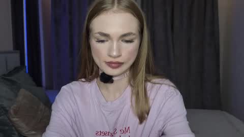 karinchik544 online show from November 11, 1:55 pm