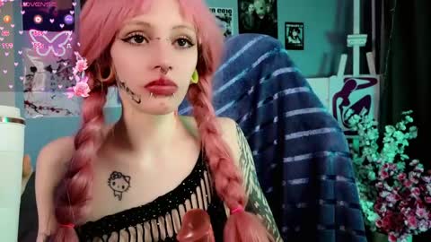 karkadeshk online show from April 21, 5:28 pm