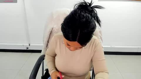 Snapshot of karla_cg chatting on April 29, 8:15 pm karla_cg online show from April 29, 8:15 pm