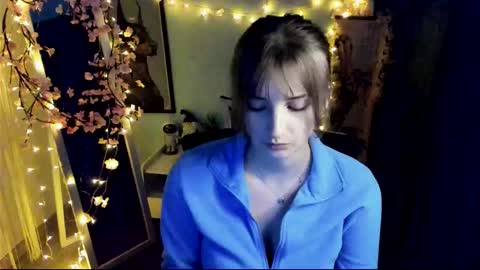 Karla online show from February 9, 1:26 pm