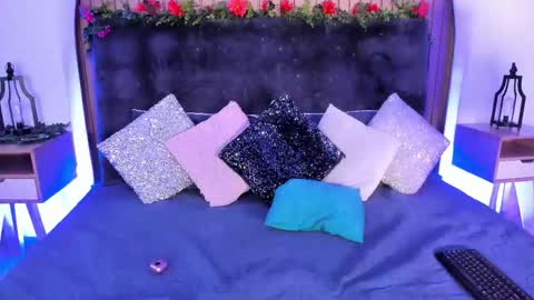 Snapshot of karla_gonzaless chatting on September 19, 9:43 am Karla Gonzaless online show from September 19, 9:43 am