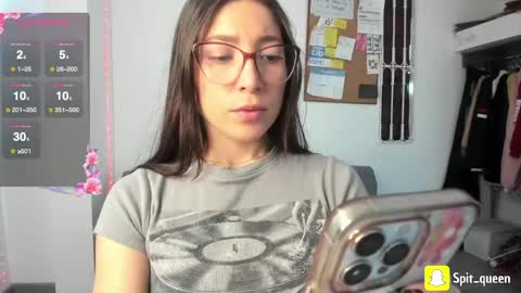 Snapshot of karla_honey_ chatting on May 18, 4:24 pm Karla online show from May 18, 4:24 pm