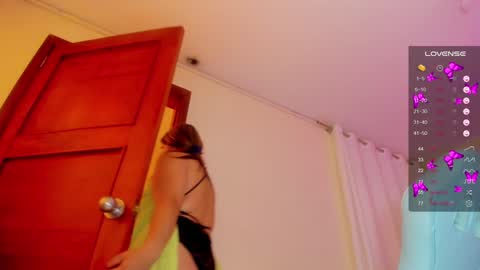 Snapshot of karla_rodriguezx chatting on February 5, 3:20 pm karla rodriguez online show from February 5, 3:20 pm