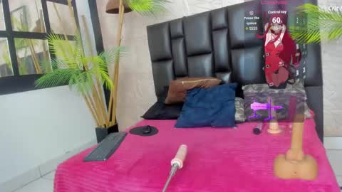 karlarusso online show from October 8, 8:17 pm