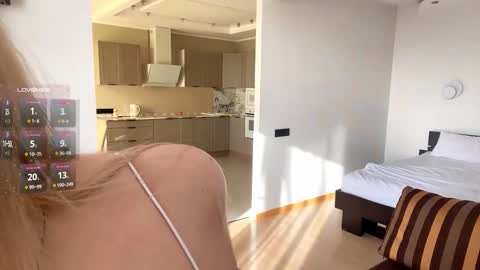 Olivia online show from October 1, 5:13 am