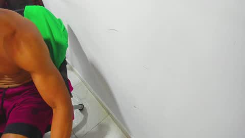 Snapshot of karljensen33 chatting on January 8, 4:54 pm karlgenjen online show from January 8, 4:54 pm