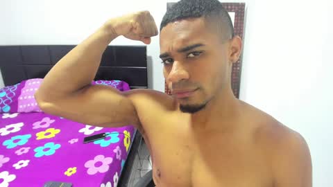 Snapshot of karljensen33 chatting on January 12, 5:44 pm karlgenjen online show from January 12, 5:44 pm