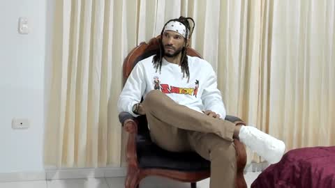 Snapshot of karlmarley1 chatting on December 25, 4:01 am Karl online show from December 25, 4:01 am