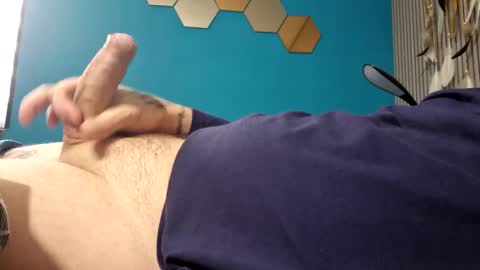 Snapshot of karlmeirio chatting on February 25, 7:18 am Daddy Karl online show from February 25, 7:18 am