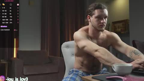 Karlos and Louis online show from October 30, 4:14 am