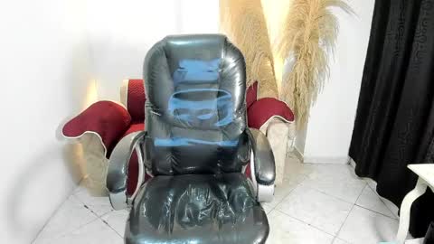 KARLYE online show from May 9, 1:55 am