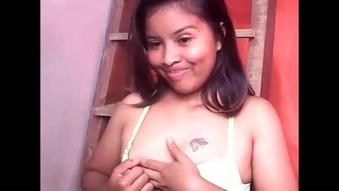 Snapshot of karmellah chatting on February 15, 7:51 am Karmellah online show from February 15, 7:51 am