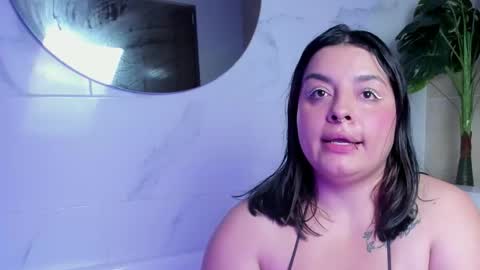 karo_linee online show from February 14, 12:02 pm