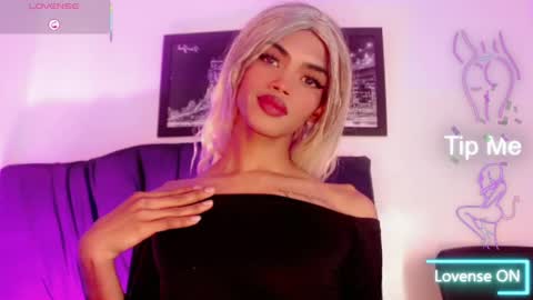 karol Vanessa   online show from March 17, 7:17 pm