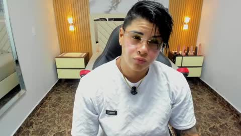 Karol and Luna online show from April 16, 7:36 pm