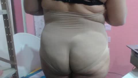 karolbb21 online show from April 2, 10:57 am