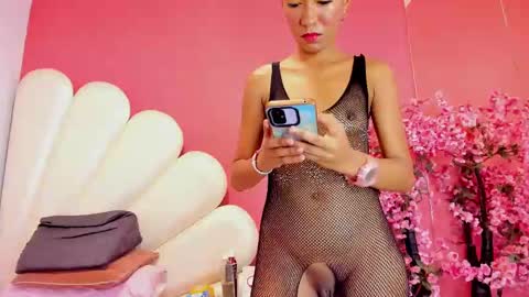 Snapshot of karolina_everton chatting on February 25, 8:25 am Karolina online show from February 25, 8:25 am