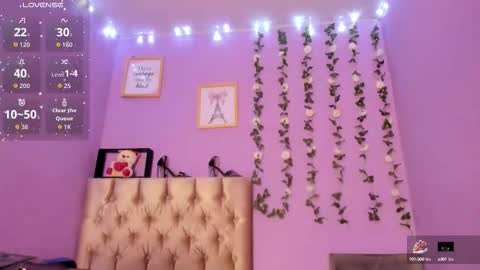 Snapshot of karolina_everton chatting on September 24, 7:01 am Karolina online show from September 24, 7:01 am