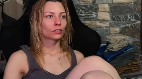 karoline121 online show from March 24, 6:57 pm